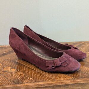 Easy Spirit Womens Burgundy Suede Wedge Size 10